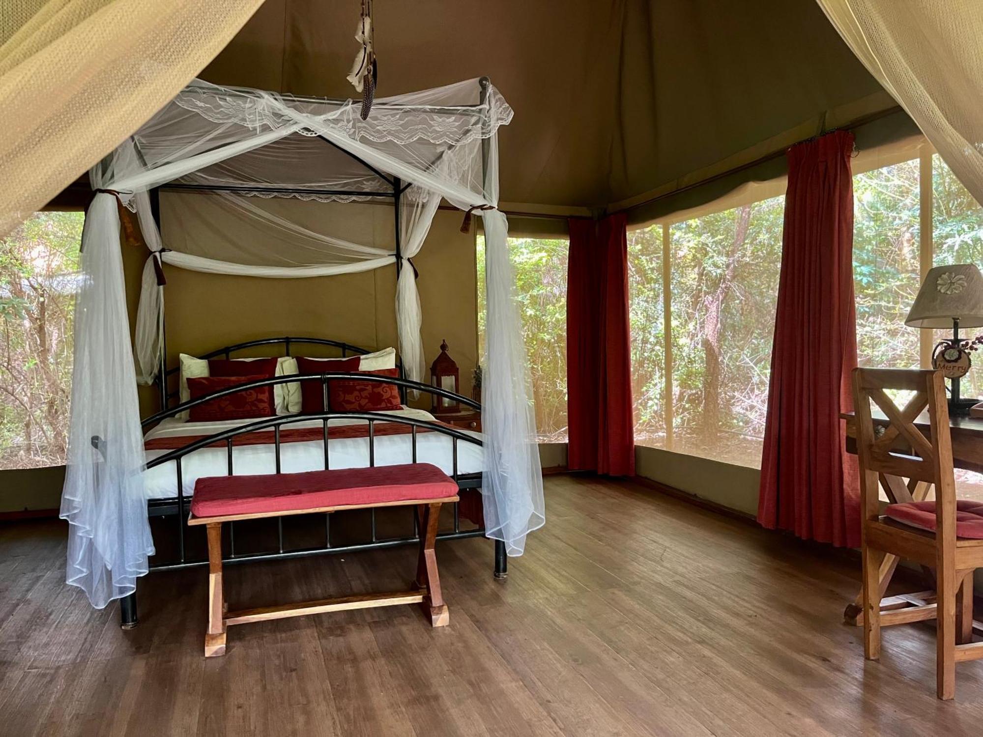 Ikweta Safari Camp Hotel Maua Exterior photo