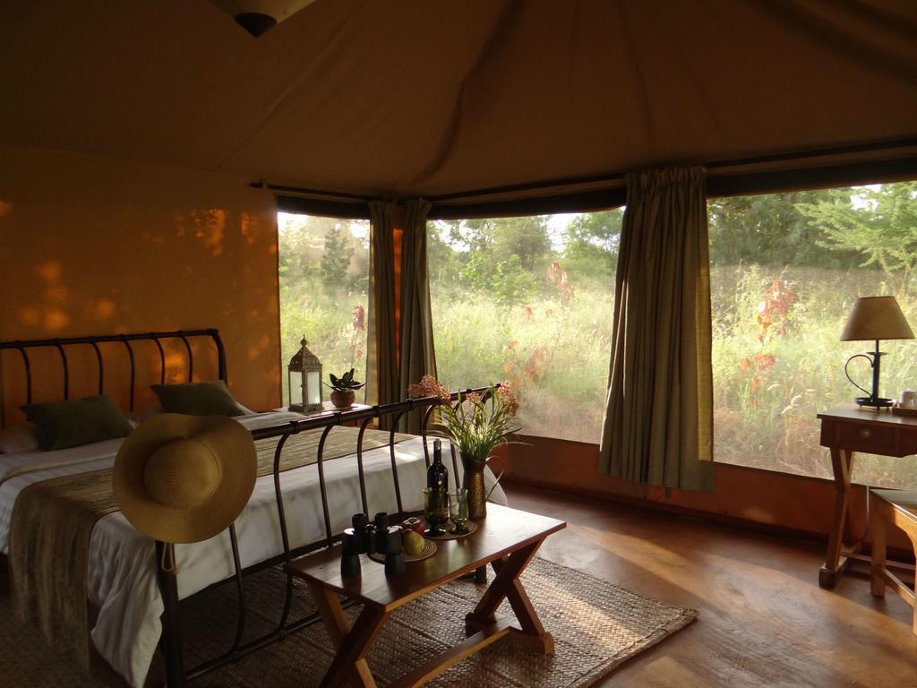 Ikweta Safari Camp Hotel Maua Exterior photo