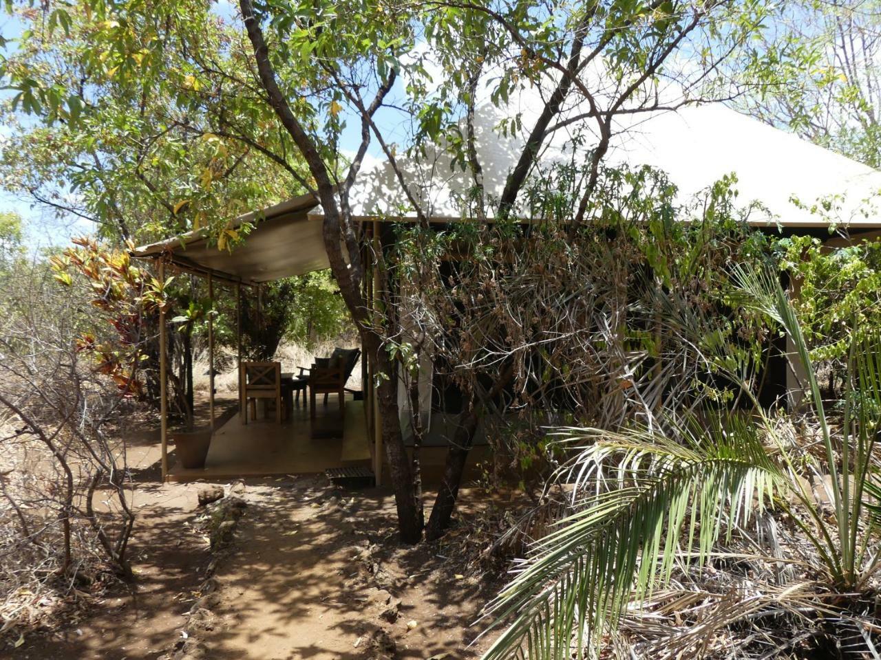 Ikweta Safari Camp Hotel Maua Exterior photo